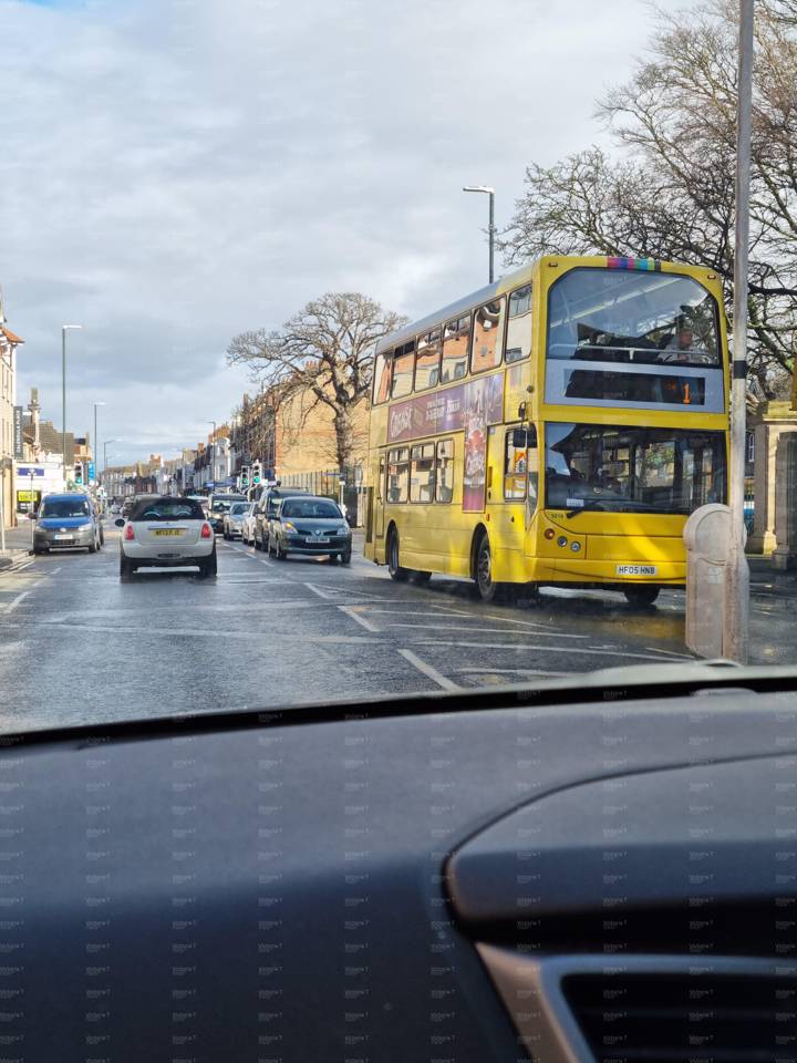 Image of Yellow Buses vehicle 5016. Taken by Victoria T at 13.44.29 on 2022.02.22